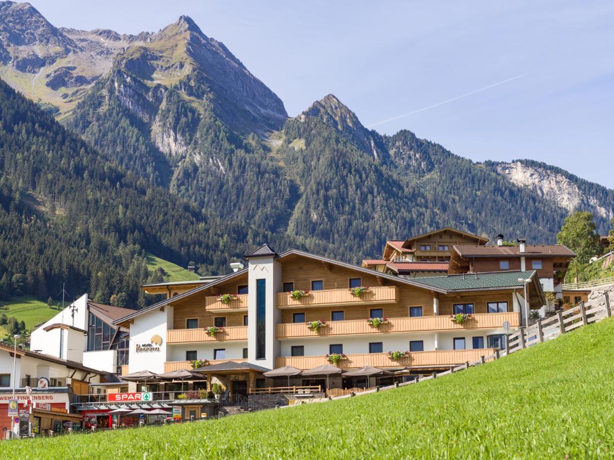 Hotel Panorama Finkenberg Exterior foto